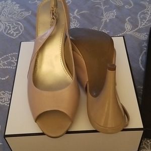 Bandolino Nude Pumps